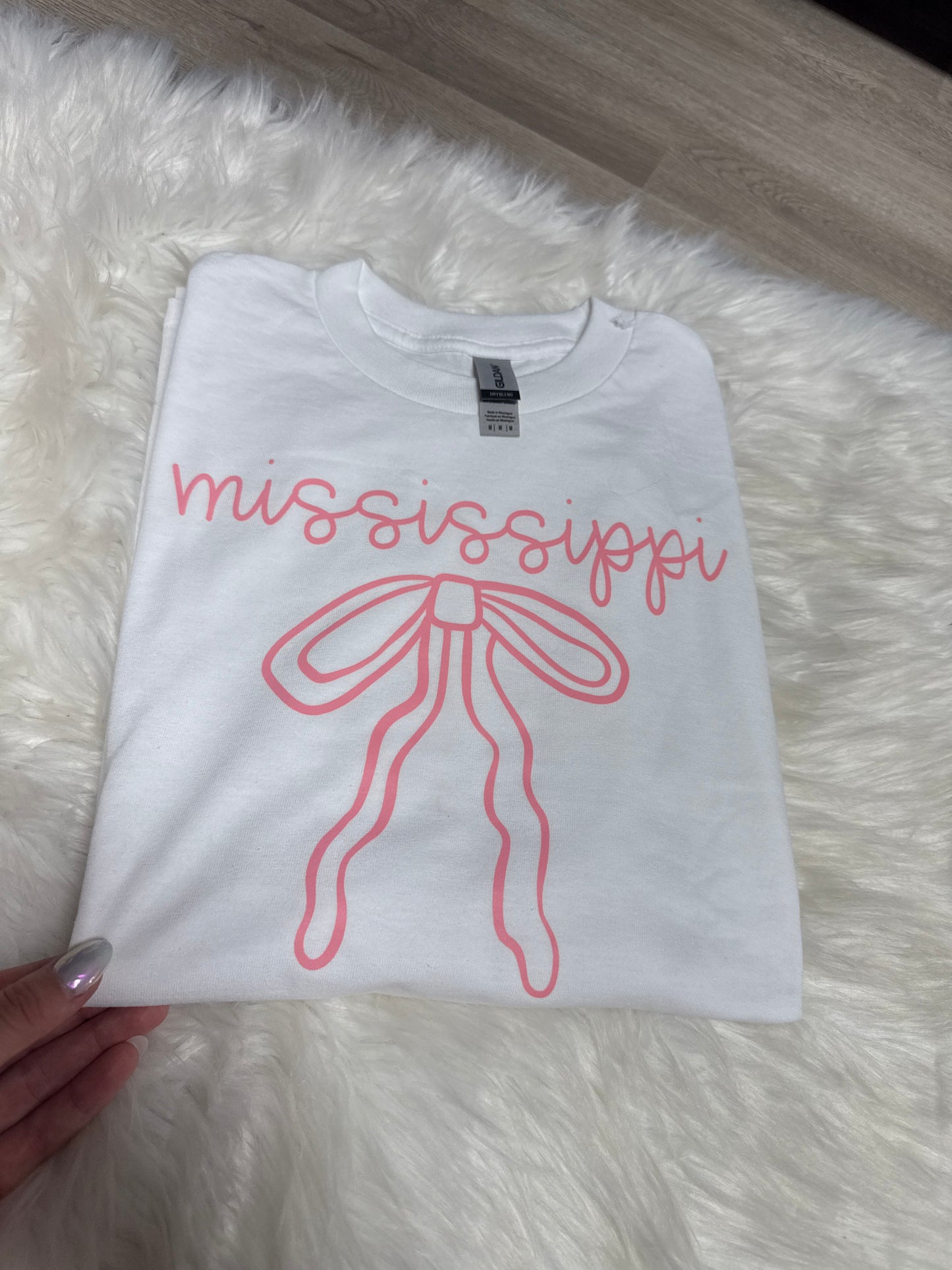 Mississippi bow long sleeve white M
