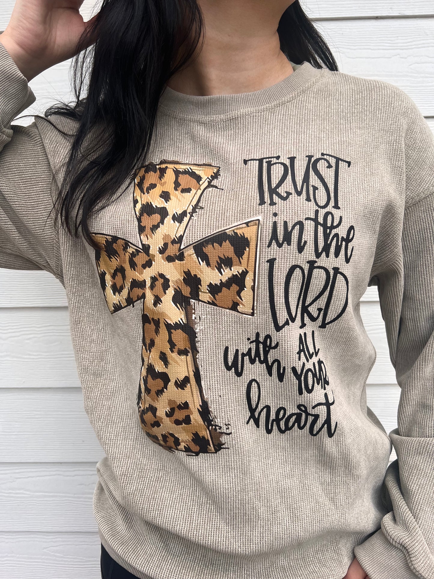 Trust in the lord corded crew