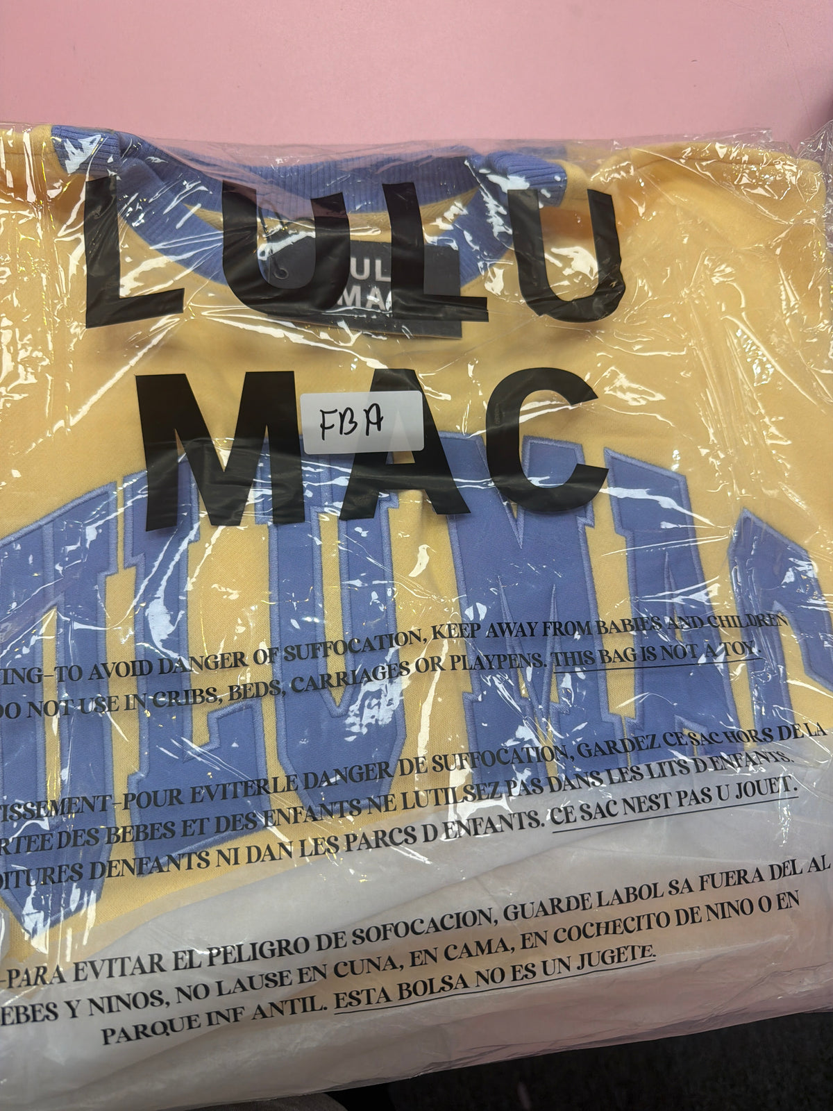 FB19 LULUMAC SWEATSHIRT Butter / Royal Blue Embroidered Blue Collar