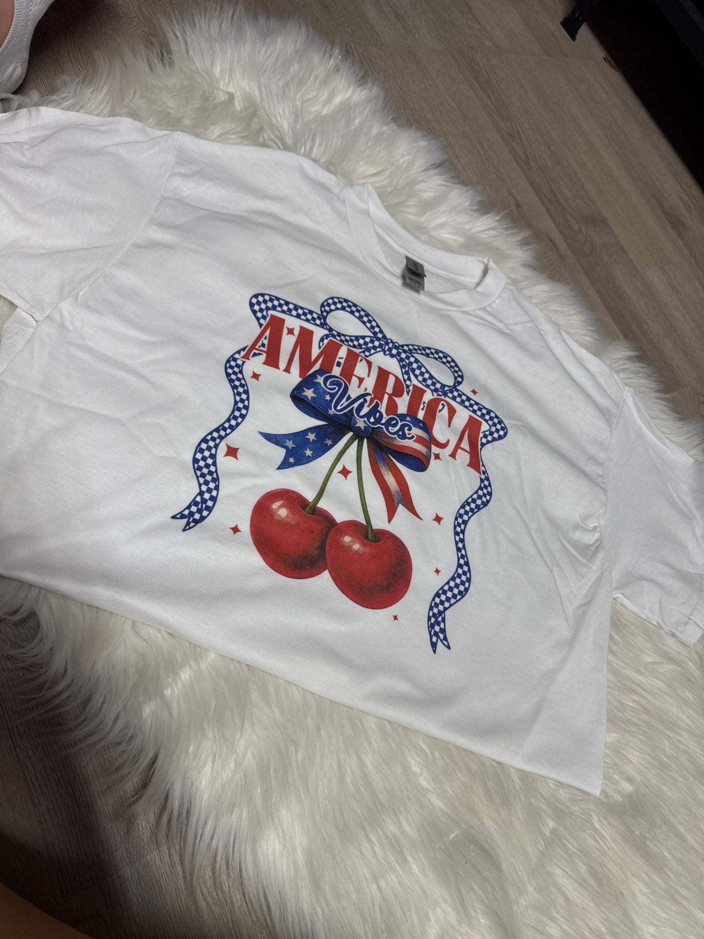 America vibes cherry - white L